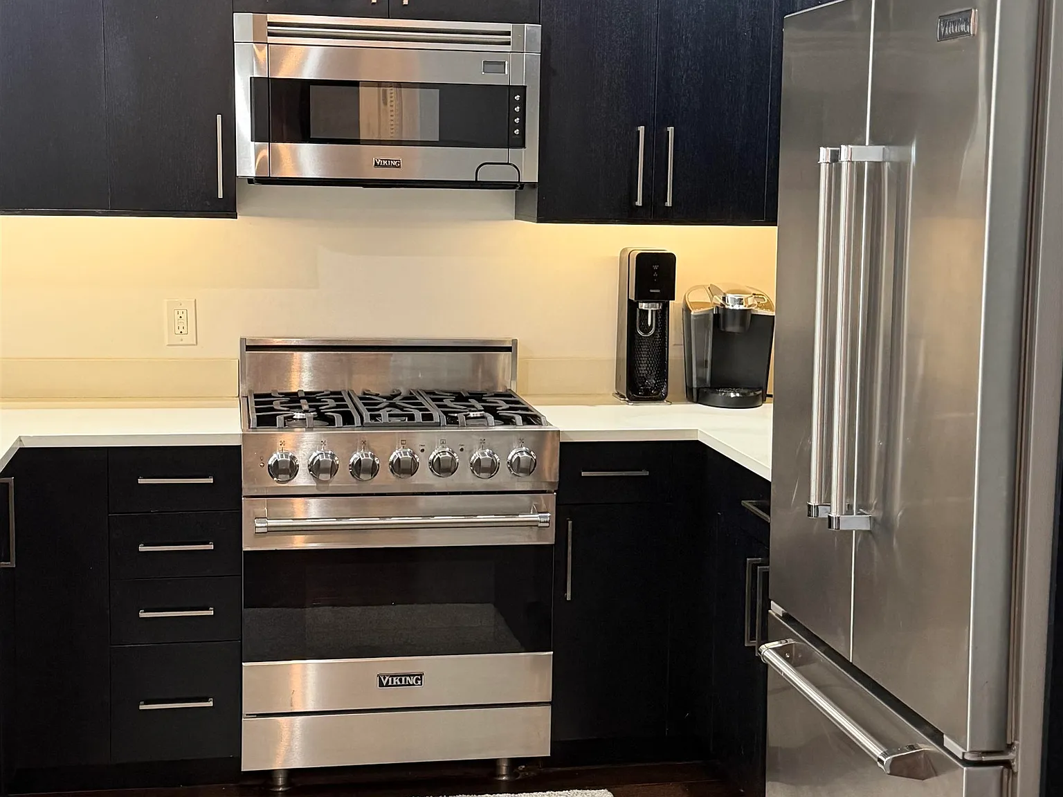 1 bed, 1.5 bath, $5,000 — Photo 2
