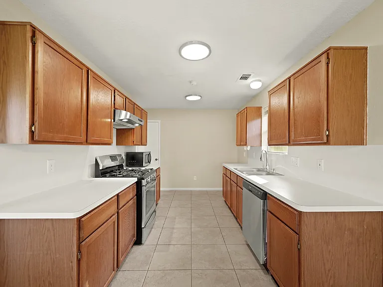 6355 Northland Dr — Photo 27