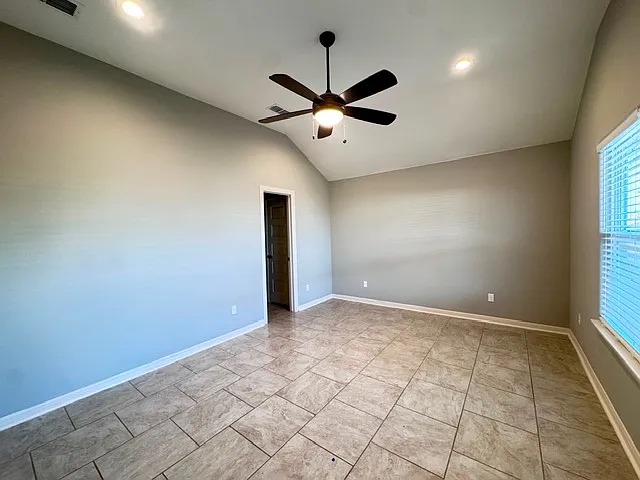 602 S Tecate Dr — Photo 7