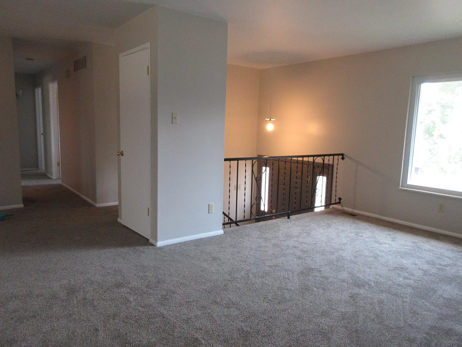 4 bed, 1917 sqft, $3,100 — Photo 3