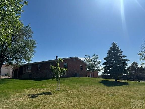 4th image of 2122 College Dr
