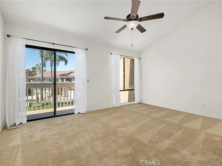 32338 Calle Linda — Photo 7