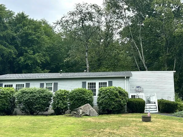 15 Canterbury Ln #175, Rockland, MA 02370