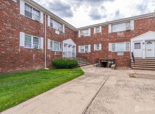 47 Gramercy Gdns BUILDING 47-B, Middlesex, NJ 08846