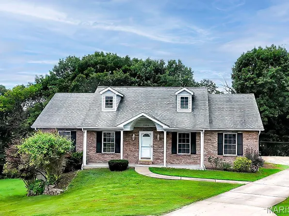 1504 Essex Heights Dr, De Soto, MO 63020