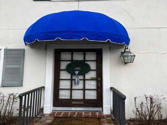 2nd image of 200 Stonewall St APT 5