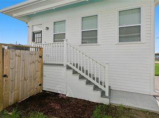 8733 Olive St, New Orleans, LA 70118
