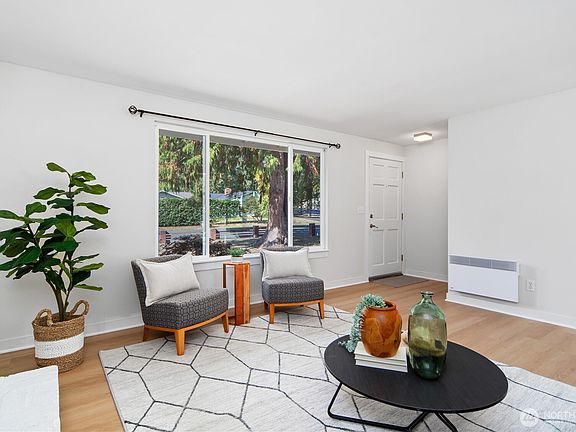 2nd image of 1022 Logan Street