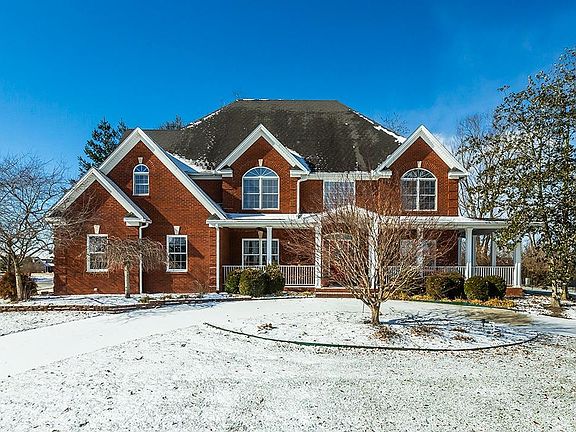 3rd image of 101 Golden Leaf Cir