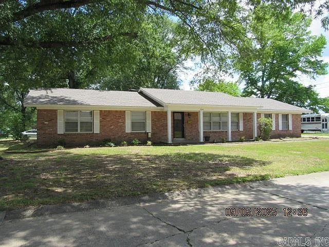 1306 Bellemeade Dr — Photo 1