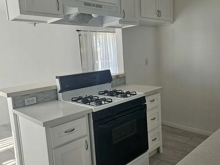 2120 E Avenue Q6 — Photo 4