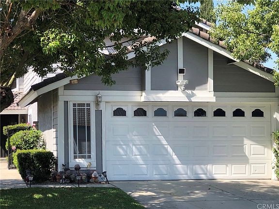 3rd image of 3409 Evergreen Pl