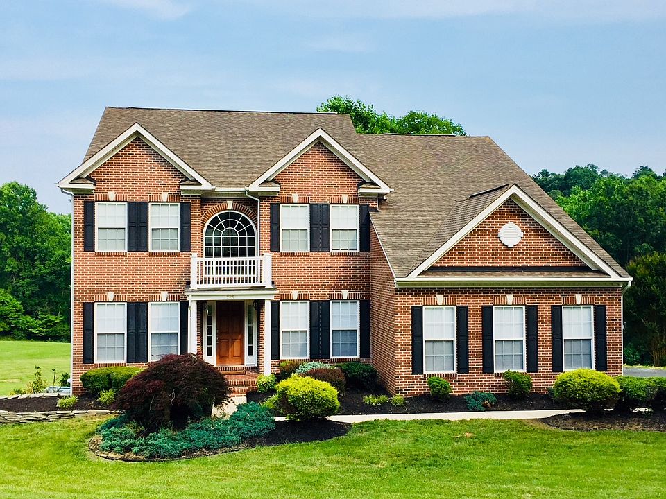 1st image of 725 Millwood Dr