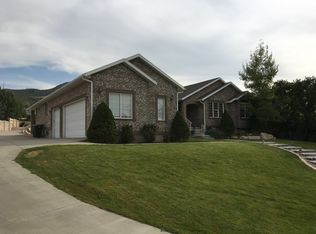 896 E Deer Hollow Ct, Tooele, UT 84074