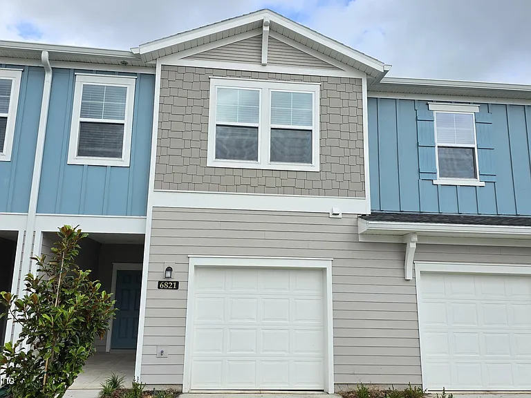 6821 Gable Grove Ave — Photo 1