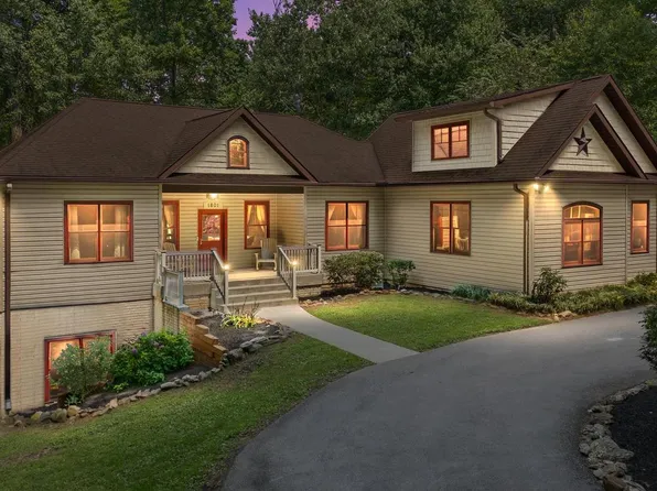 1801 Nicodemus Rd, New Windsor, MD 21776