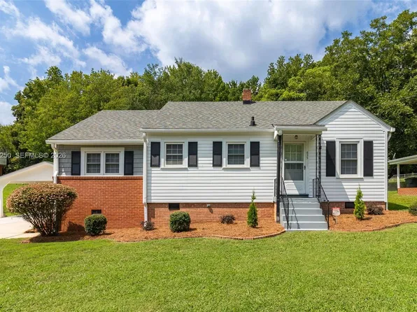 625 N Elm St, Asheboro, NC 27203