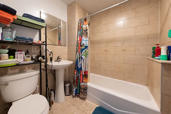 Rented by Corcoran | media 27