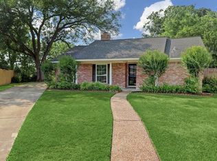 9738 Derrik Dr, Houston, TX 77080