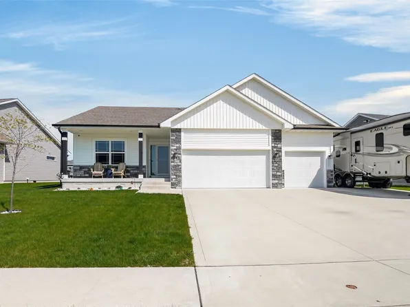817 Mulberry Dr NW, Bondurant, IA 50035