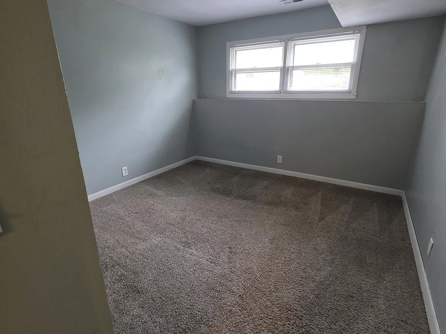 2 bed, 700 sqft, $1,050 — Photo 4