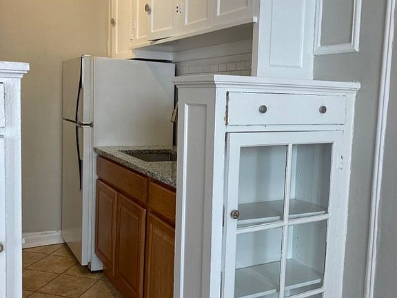 4th image of 1600 W Granville Ave #3C