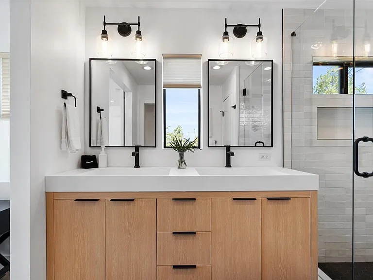 230 W Monterosa St — Photo 34