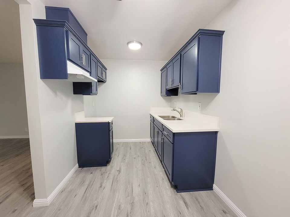 1st image of 2391 Locust Ave #2