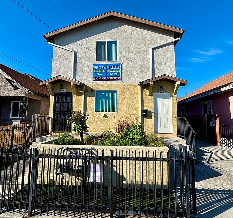 983 E 43rd Pl