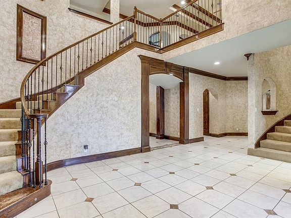 4th image of 2123 Becky Ln