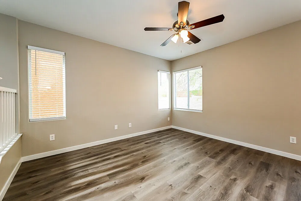 3 bed, 2.5 bath, 1423 sqft, $2,020 — Photo 4
