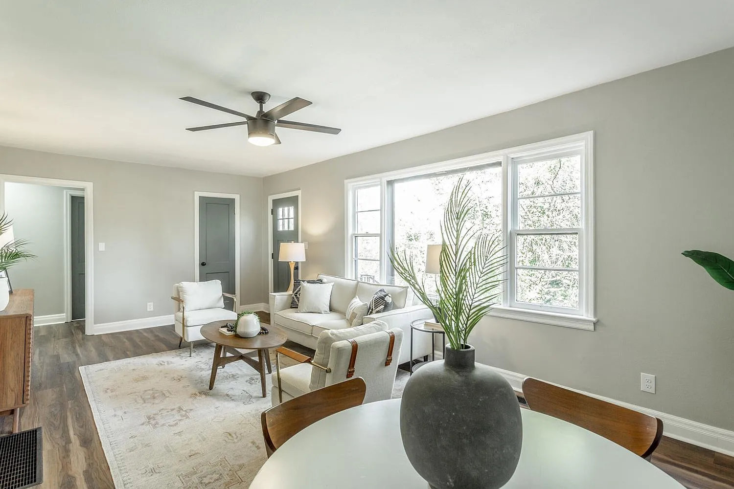 4 bed, 2.0 bath, $2,500 — Photo 1