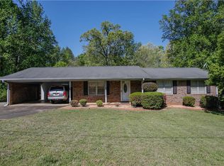 3741 Windy Hill Cir, Gainesville, GA 30504