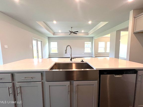 3rd image of 4984 Fern Dr
