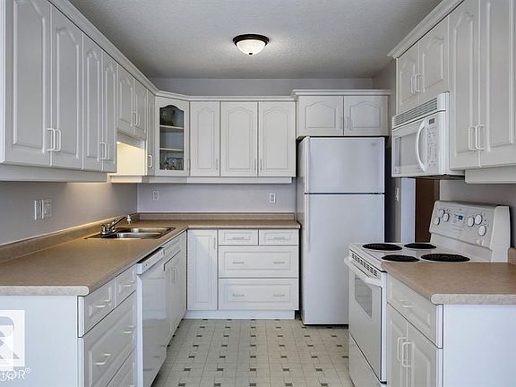 4th image of 10688 Beaumaris Rd NW