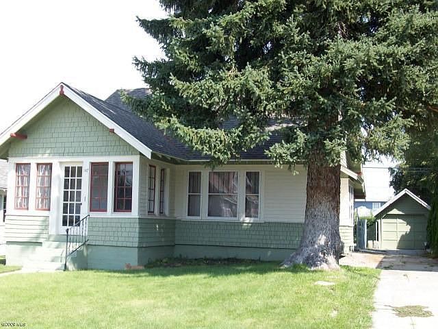 Front of home with Front Porch