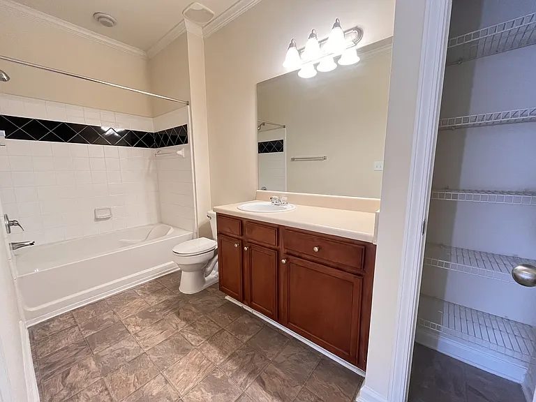 Wesley Kensington Apartments at Stonecrest — Photo 514