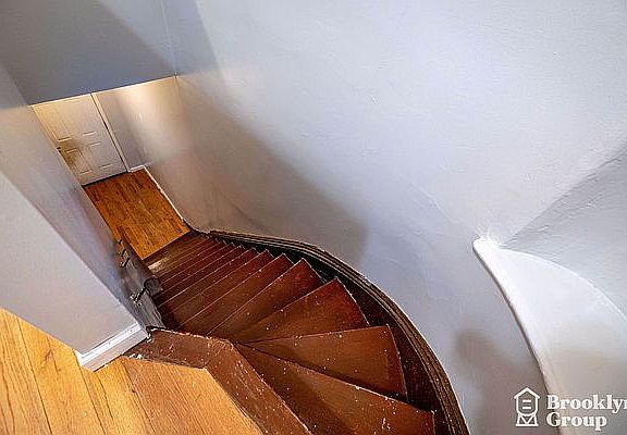 5th image of 354 Lexington Ave APT 2
