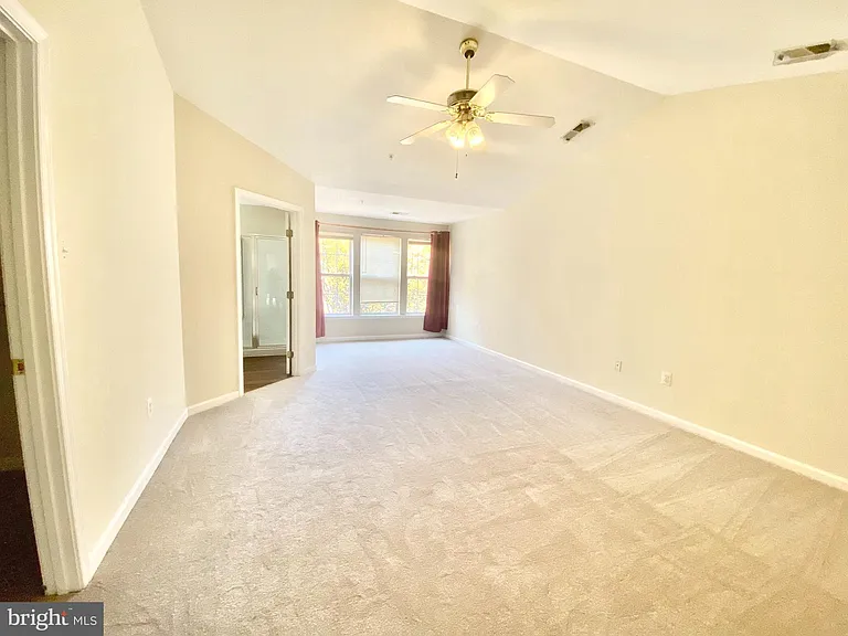 13765 Palmetto Cir — Photo 14