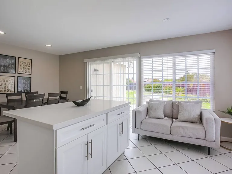 10584 Bandell Ct — Photo 12