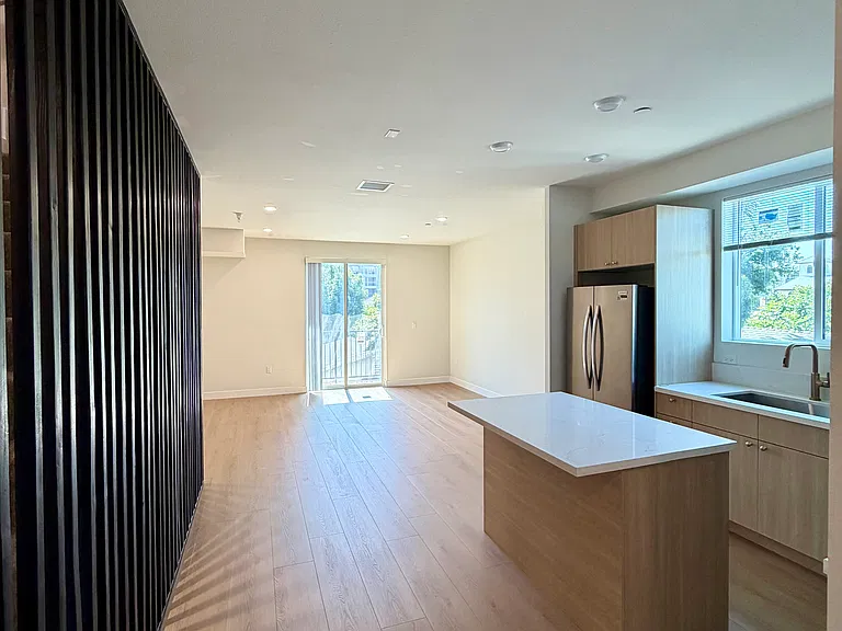 1053 Dewey Ave #2 — Photo 3