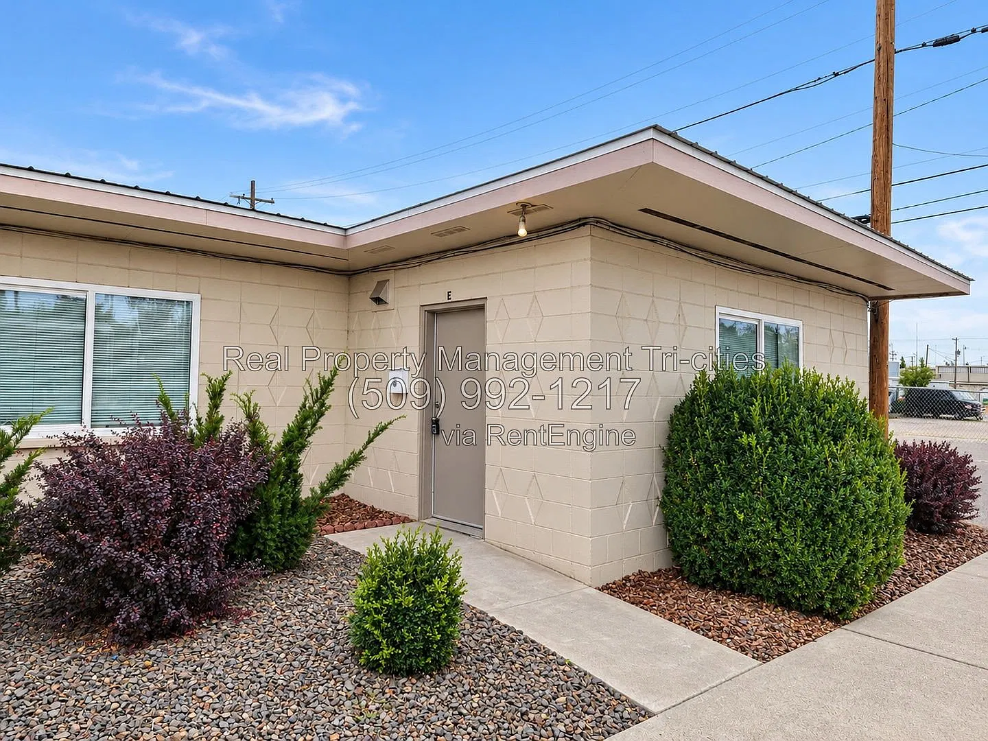 132 W Shoshone St — Photo 2