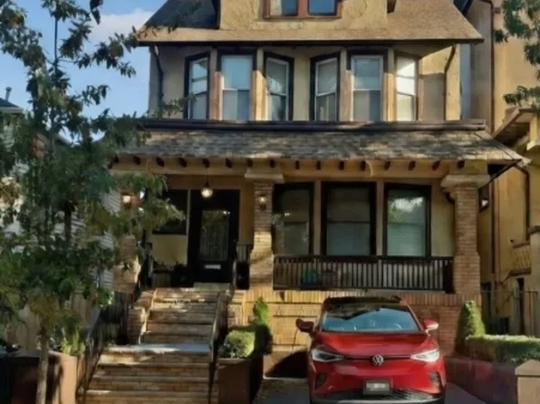 376 Fairmount Ave, Jersey City, NJ 07306