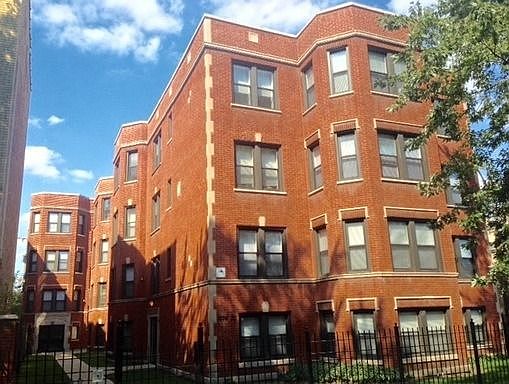 1st image of 7530 N Seeley Ave APT 206