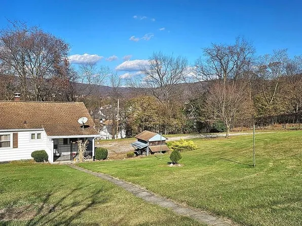 215 Mercury Ave, Johnstown, PA 15906
