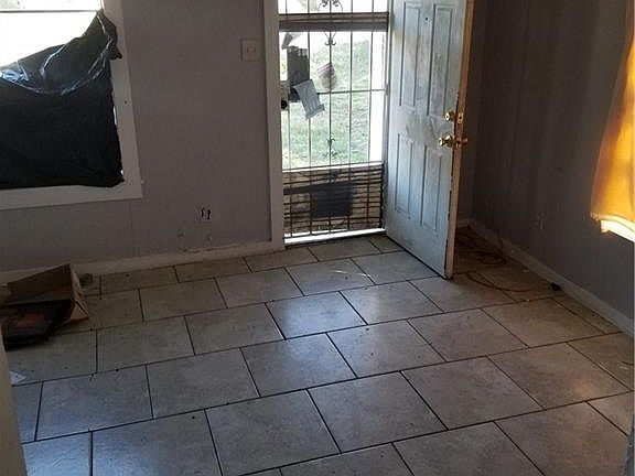 2nd image of 5211 Bonnell Ave