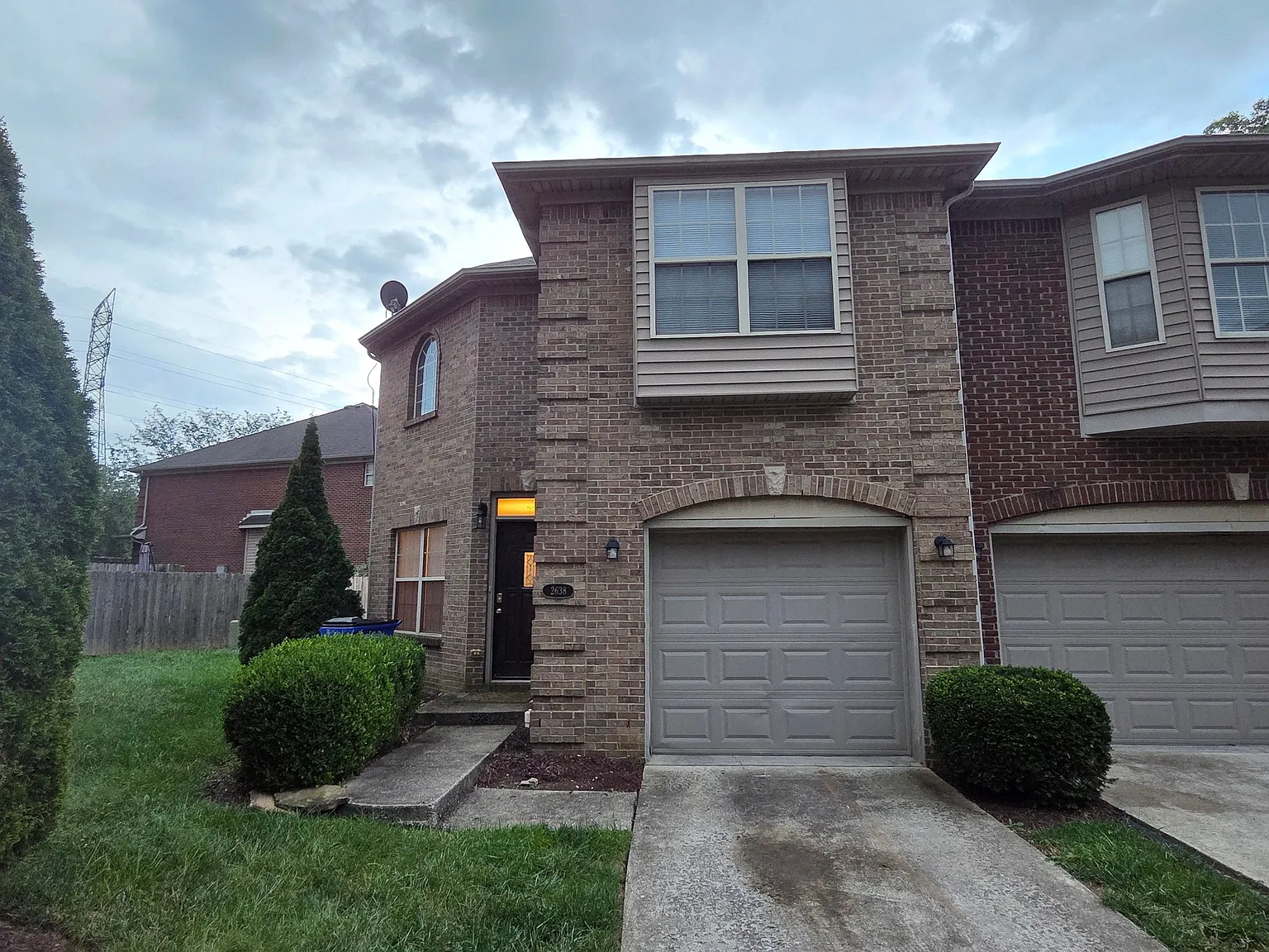 2 bed, 2.5 bath, 1385 sqft, $1,650 — Photo 1