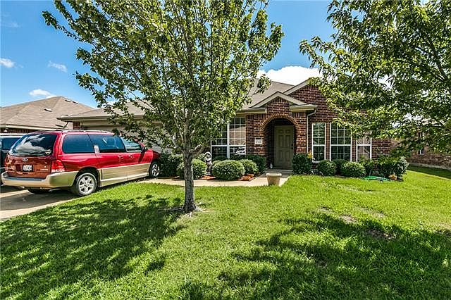 1st image of 716 Silverleaf Ct