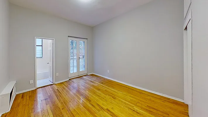 Rented by Compass | media 14