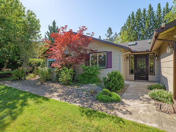 3rd image of 345 Ponderosa Ln